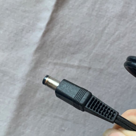 AOEM Power Adapter ADS0306-W120250 100-240V 50-60Hz 1A 12V 2.5A AC power cord - Picture 6 of 9